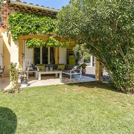 בית נופש Stunning In Saint-raphael Saint-Raphaël